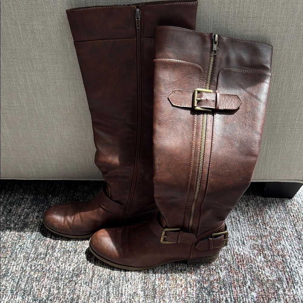Brown Knee-High Leather Boots